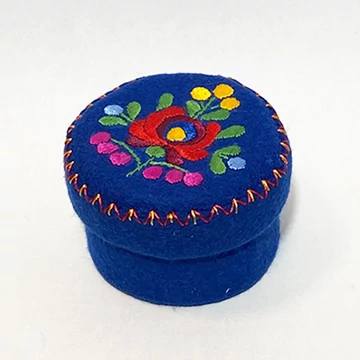 Hímzett Filcdobozok